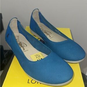 Women’s Casual Shoes FLY London Slip-on Electric Blue Size 6, 6.5 AUTHENTIC NEW